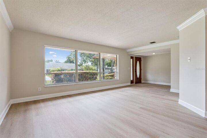 Property Photo: 1417 Noble Street FL 32750