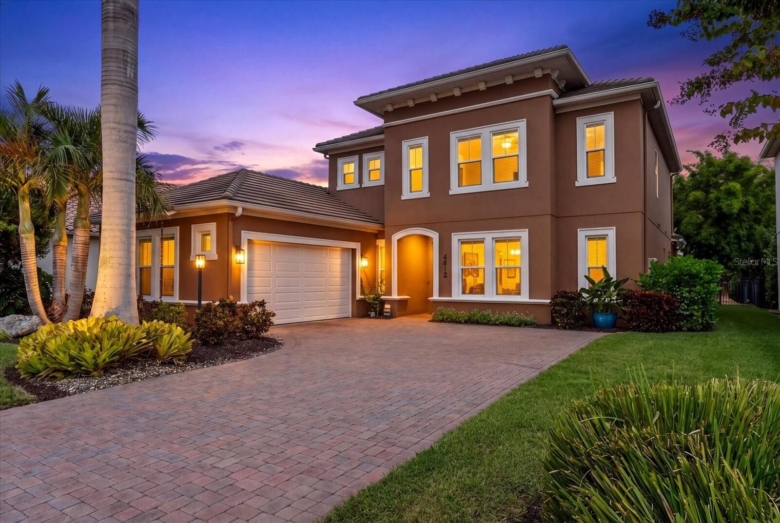 Property Photo: 4812 Royal Dornoch Circle FL 34211