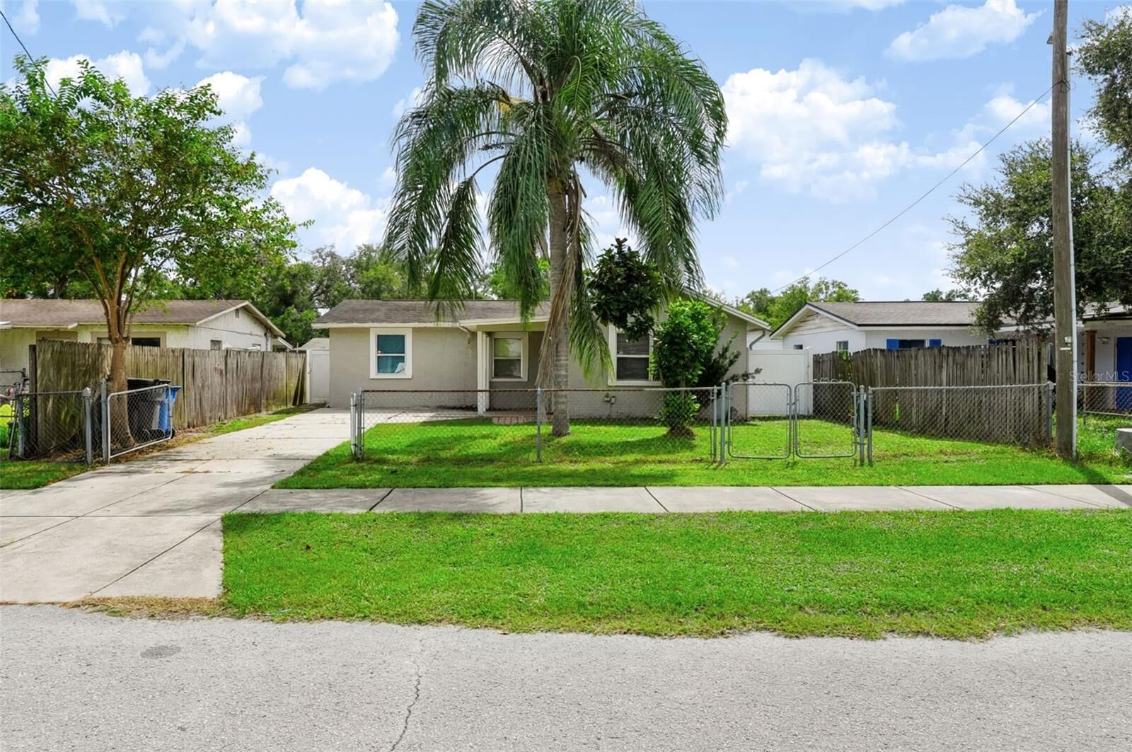 Property Photo:  7606 Alvina Street  FL 33625 
