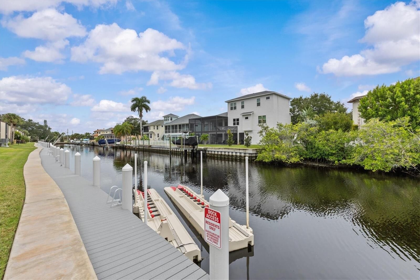 Property Photo:  381 Moorings Cove Drive 9B  FL 34689 