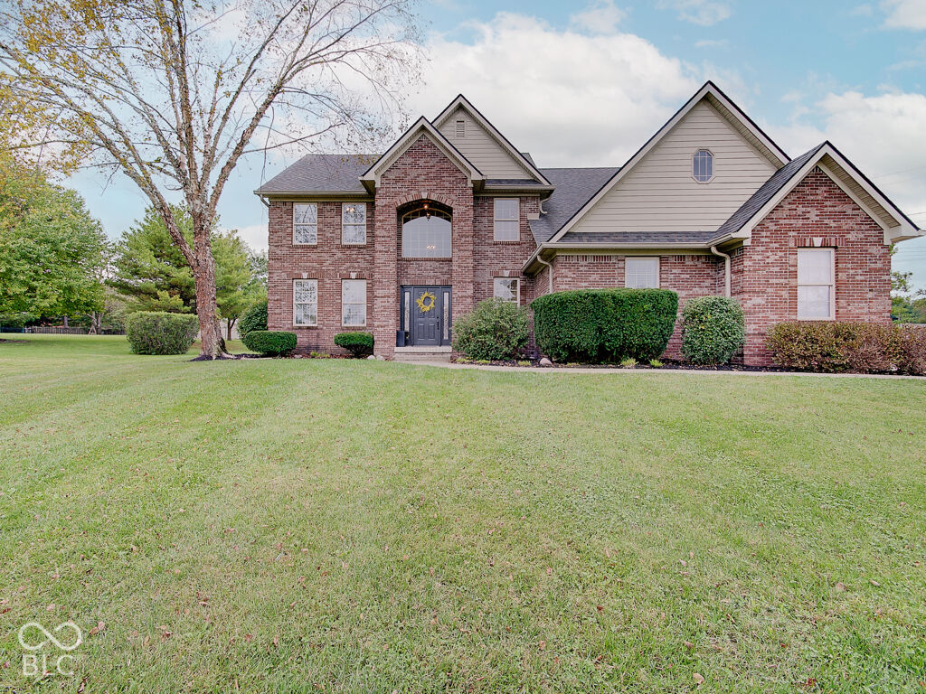 Property Photo: 4899 Brentridge Place IN 46143