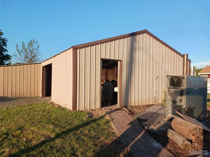 Property Photo:  206 Delmar Street  MO 63645 