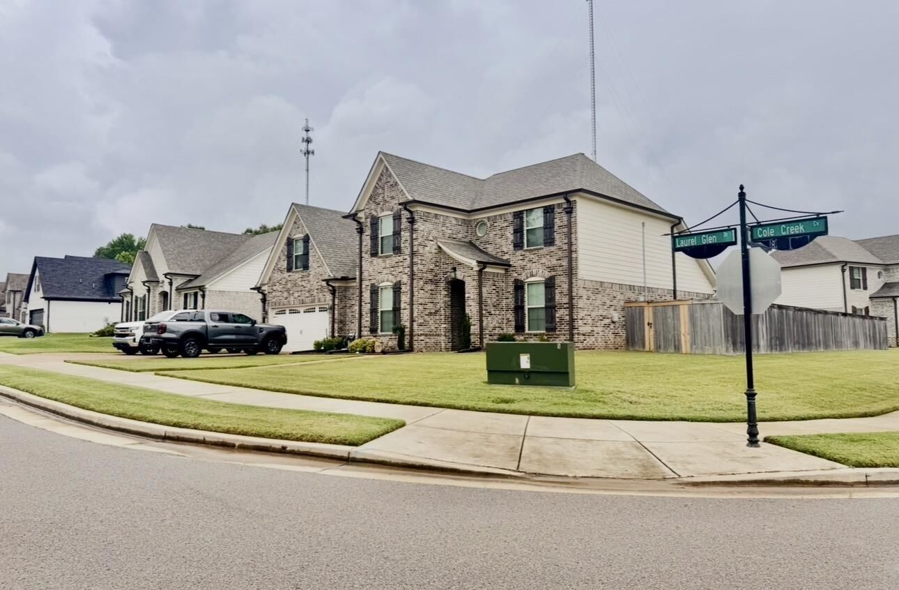 Property Photo:  195 N Laurel Glen Dr N  TN 38060 