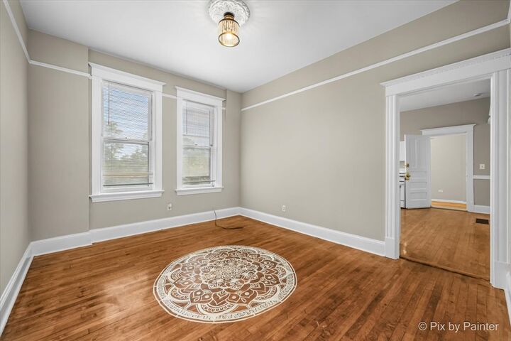 Property Photo:  3100 N Western Avenue 2R  IL 60618 
