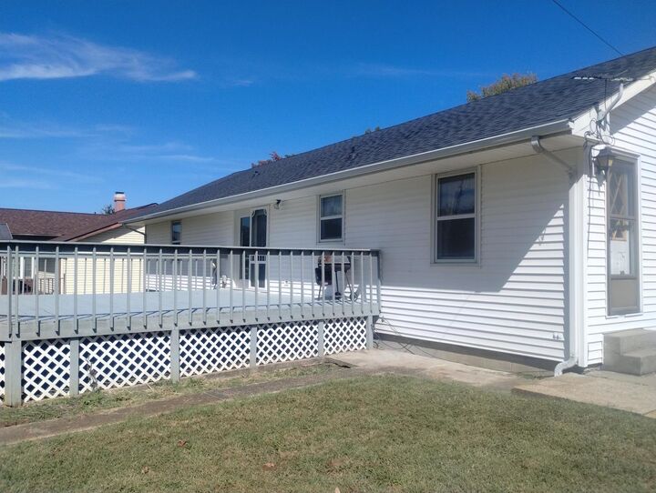 Property Photo:  106 Holly Terrace  IL 62906 