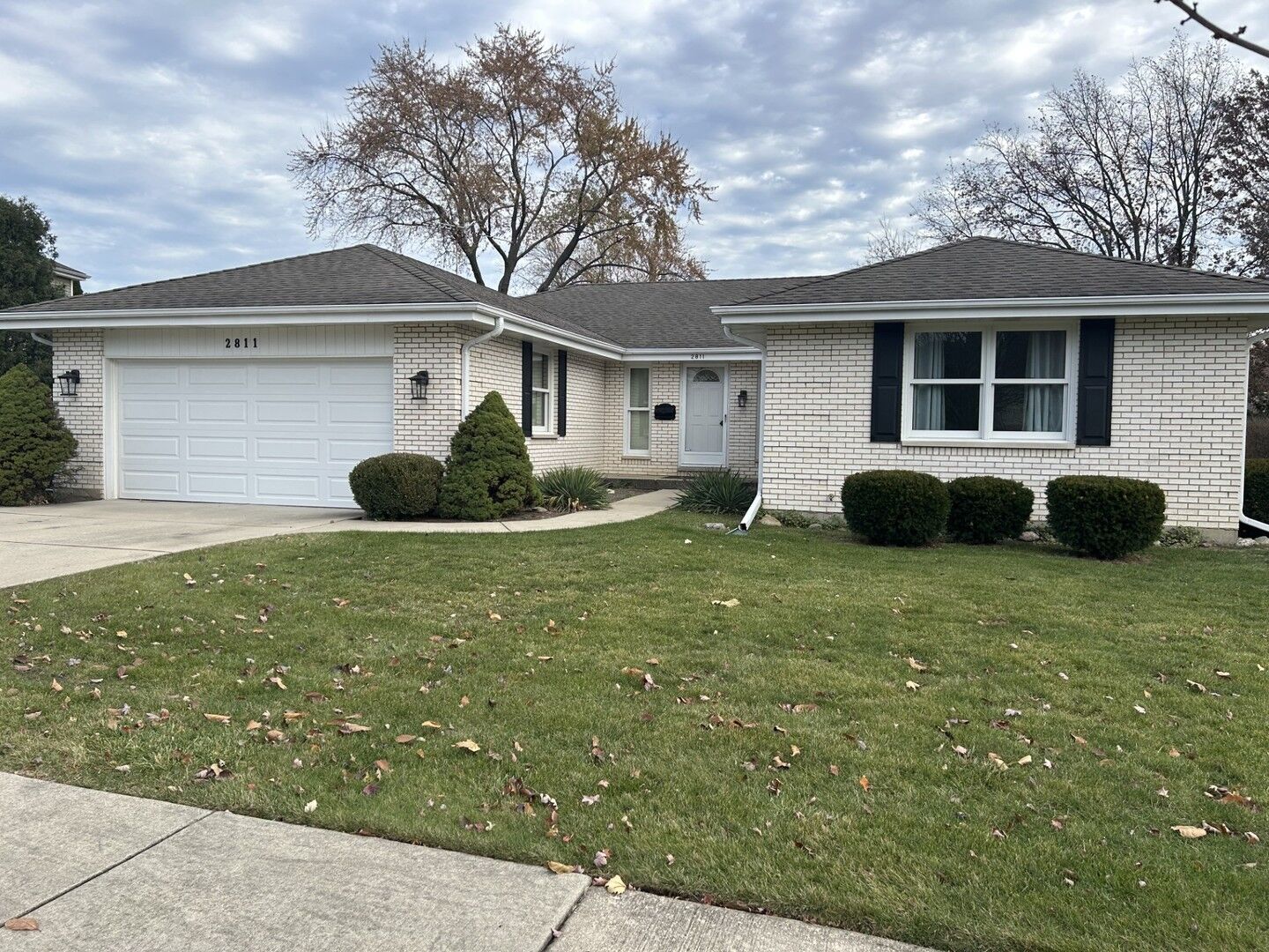 Property Photo: 2811 N Harvard Avenue IL 60004