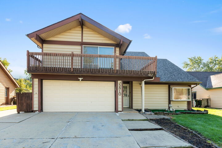 Property Photo: 5810 Easton Court IL 60133