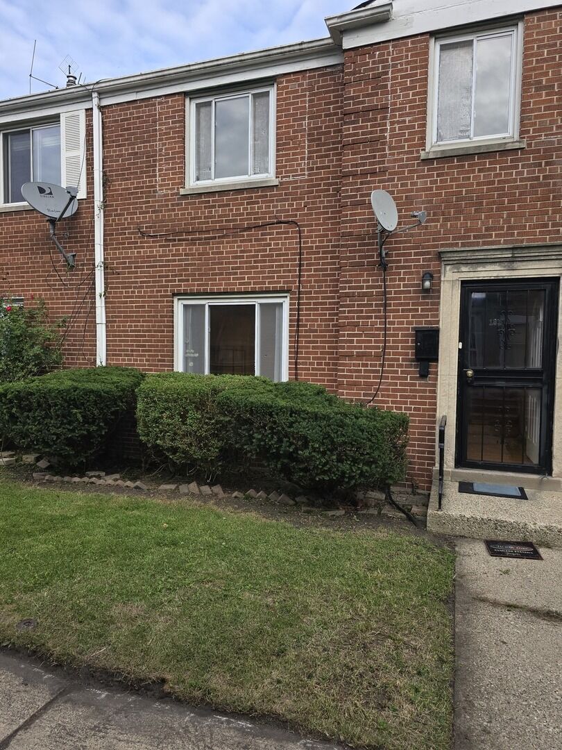 Property Photo:  1813 W Norwood Street A  IL 60660 