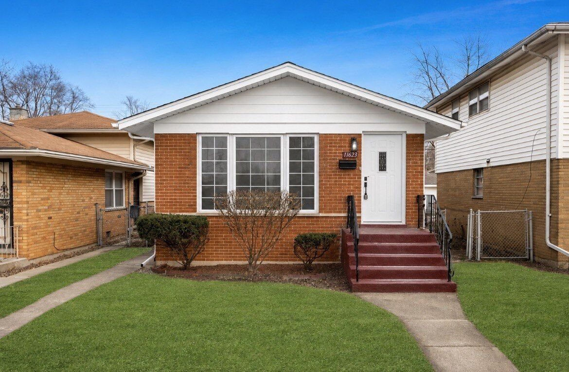 Property Photo:  11623 S Aberdeen Street  IL 60643 