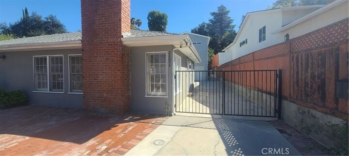 Property Photo:  22054 Independencia  CA 91364 