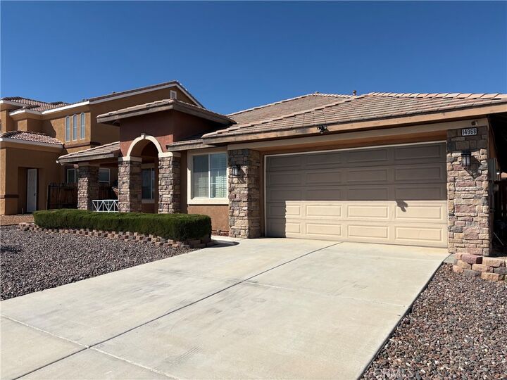 Property Photo:  14968 Onyx Road  CA 92394 