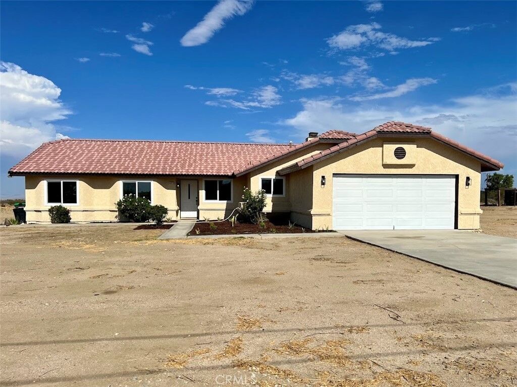 Property Photo:  13377 Paramount Road  CA 92371 