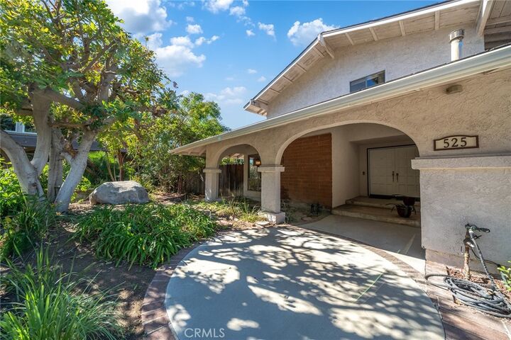Property Photo:  525 Via Codo  CA 92835 