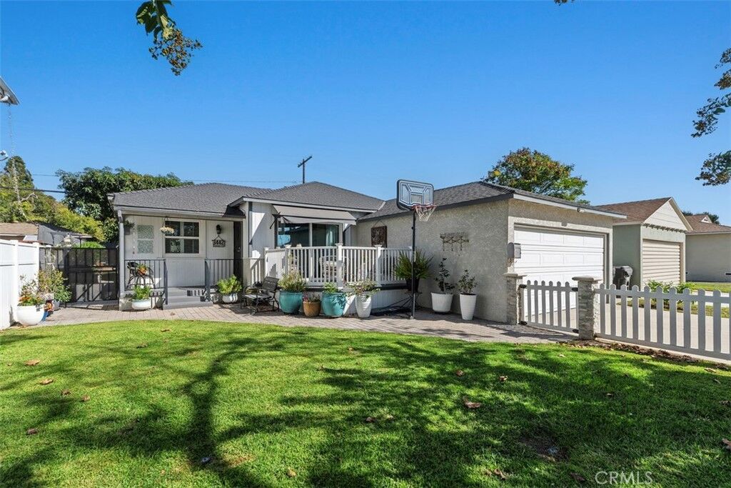 Property Photo:  3442 N Studebaker  CA 90808 