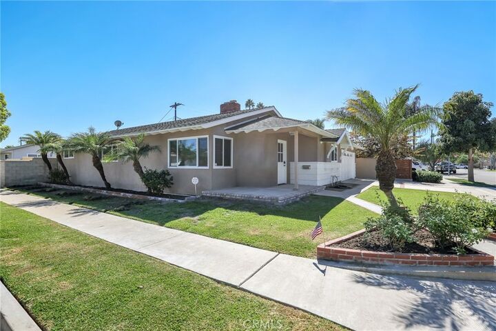 Property Photo: 2528 Bowdoin Place CA 92626