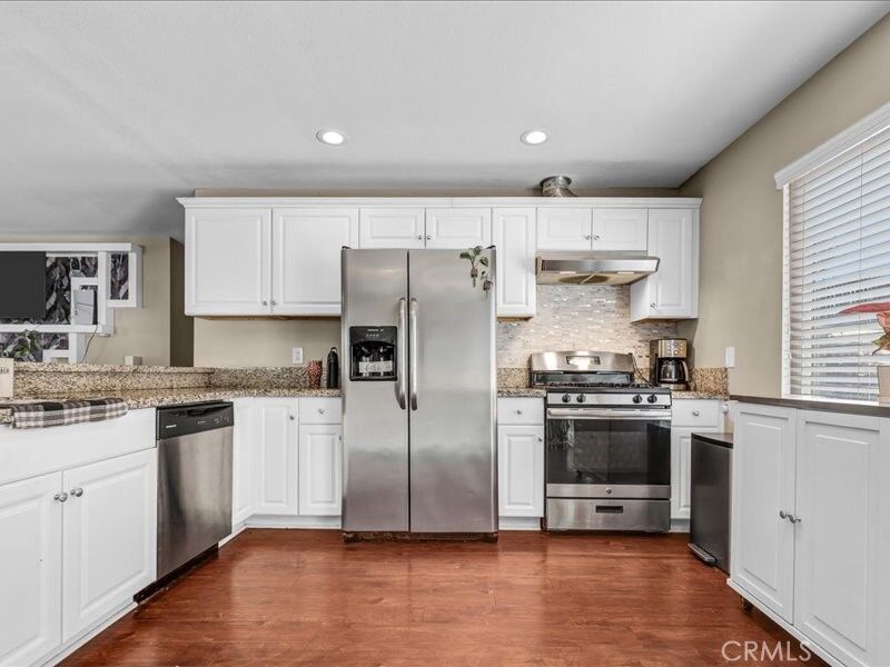 Property Photo: 41041 Via Halcon CA 92591
