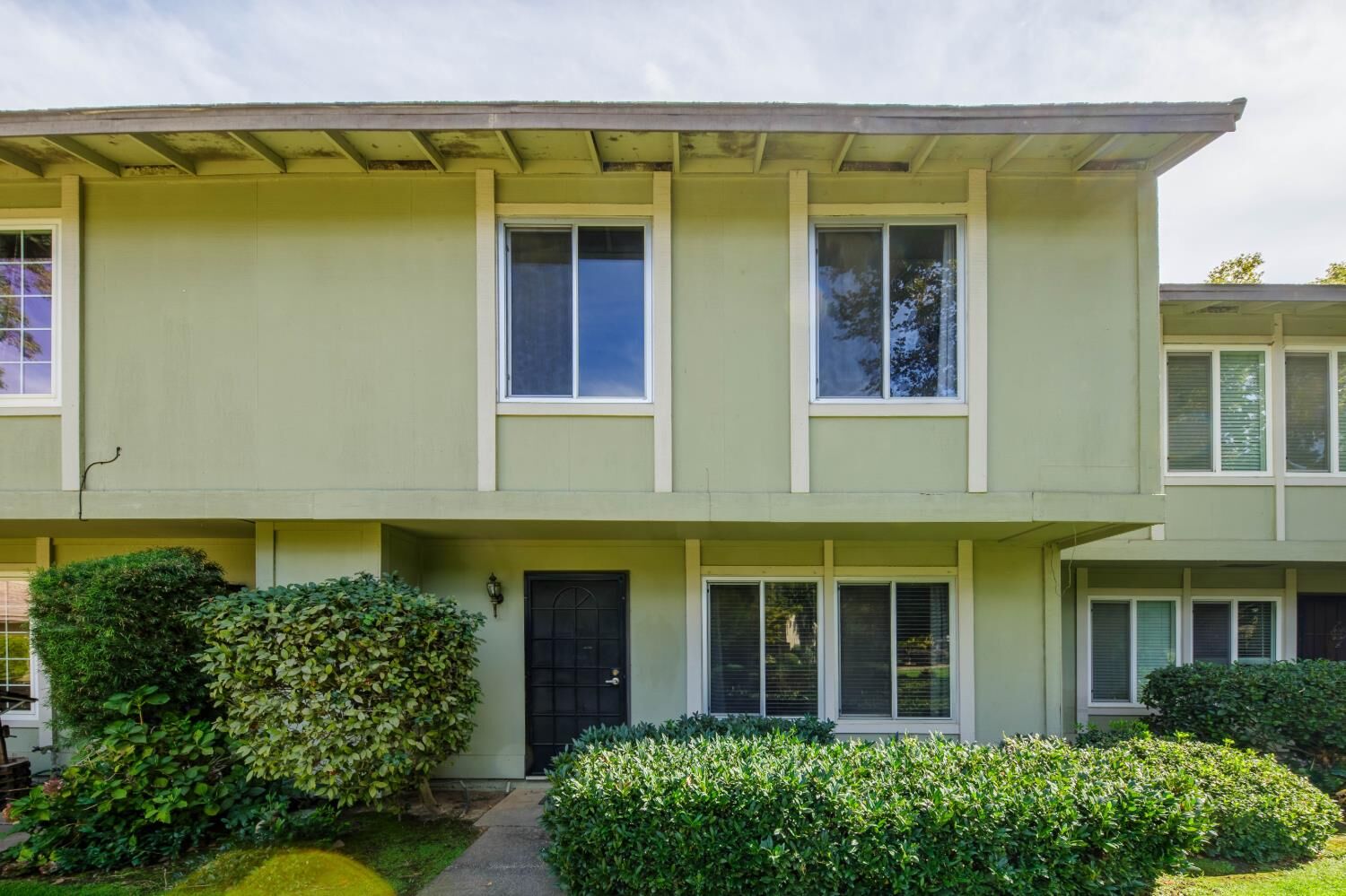 Property Photo: 8856 La Riviera Drive D CA 95826