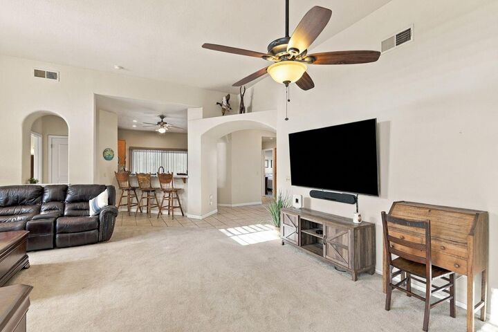 Property Photo:  7668 Sundrift Lane  CA 95828 