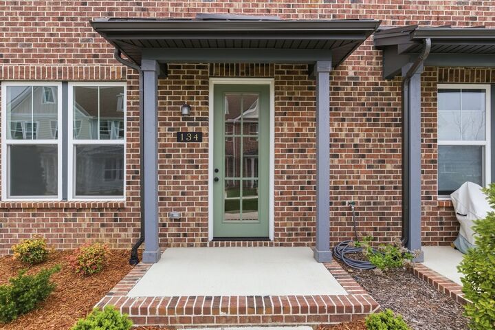 Property Photo: 134 Valentine Aly TN 37218