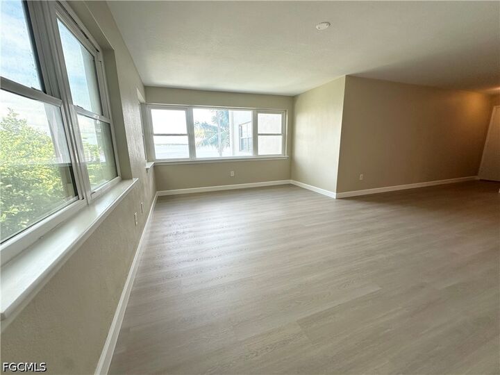 Property Photo: 1900 Clifford Street 204 FL 33901