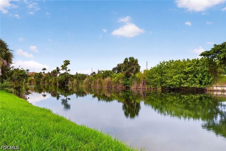 Property Photo: 2618 NE 1st Place FL 33993