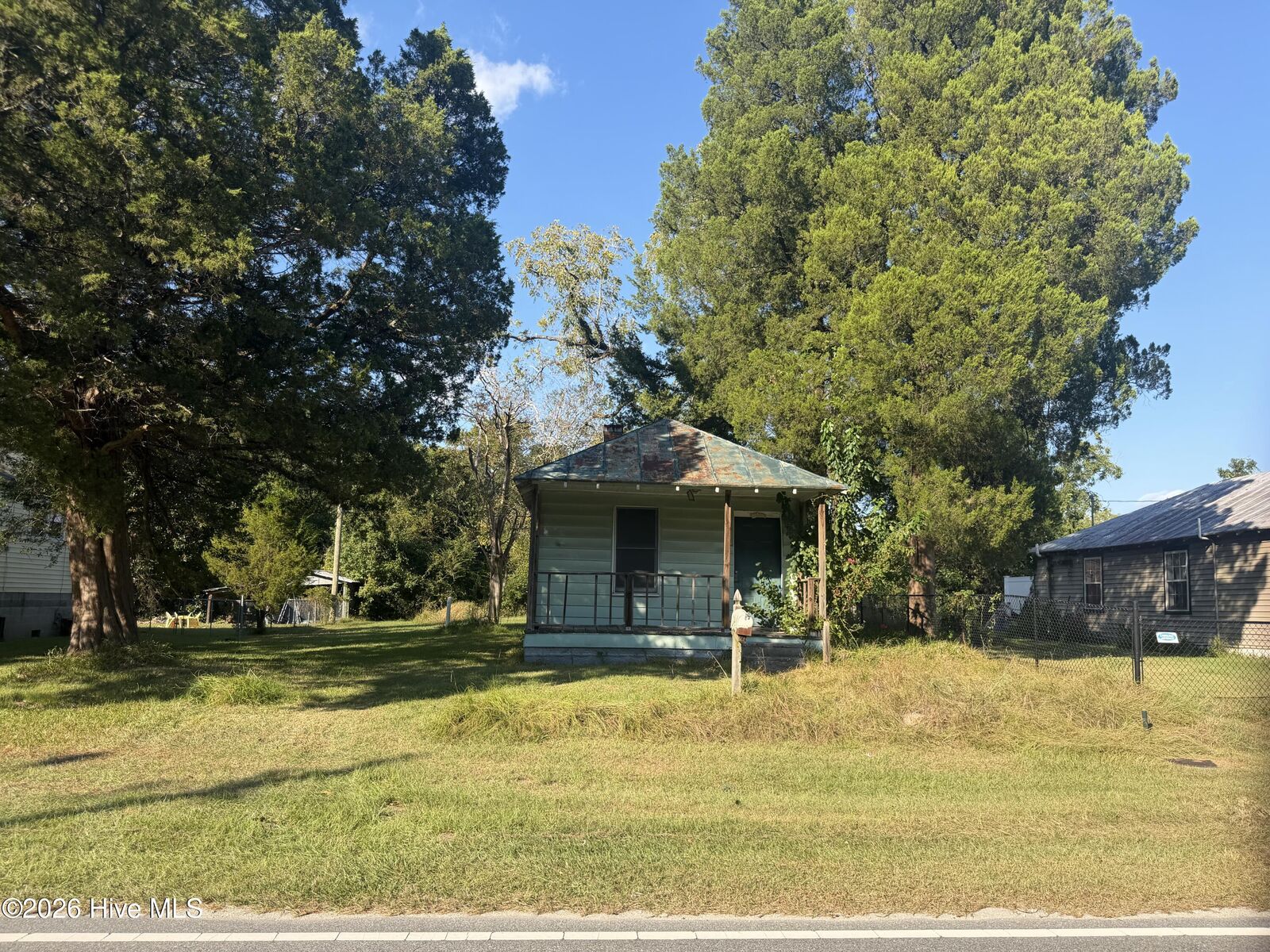 Property Photo: 2204 Oaks Road NC 28560