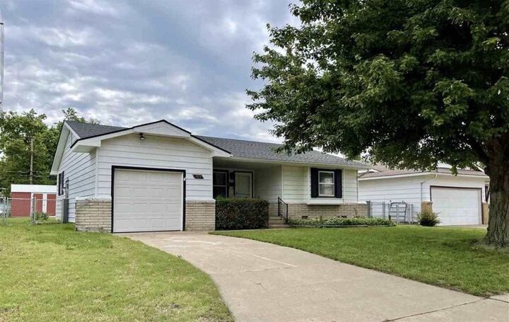 Property Photo:  1513 Richway  OK 74601 