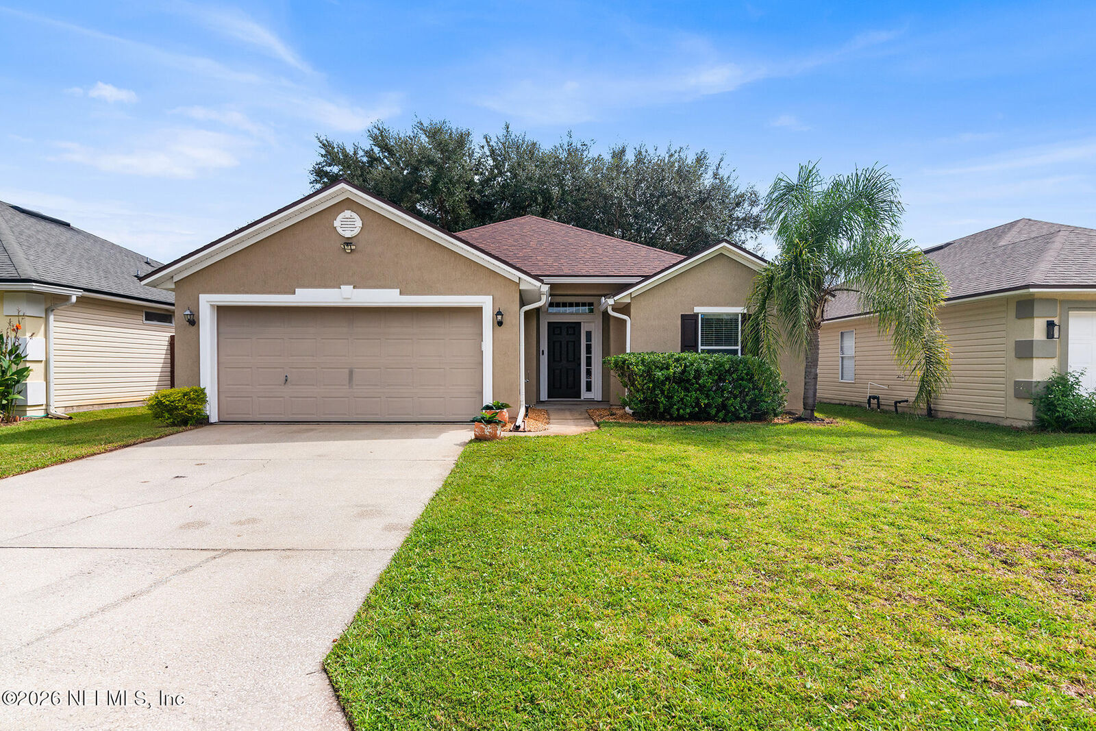 Property Photo:  11941 Hayden Lakes Circle  FL 32218 