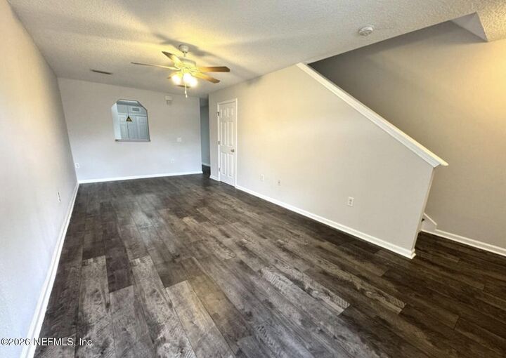 Property Photo:  8440 McGirts Village Lane  FL 32210 