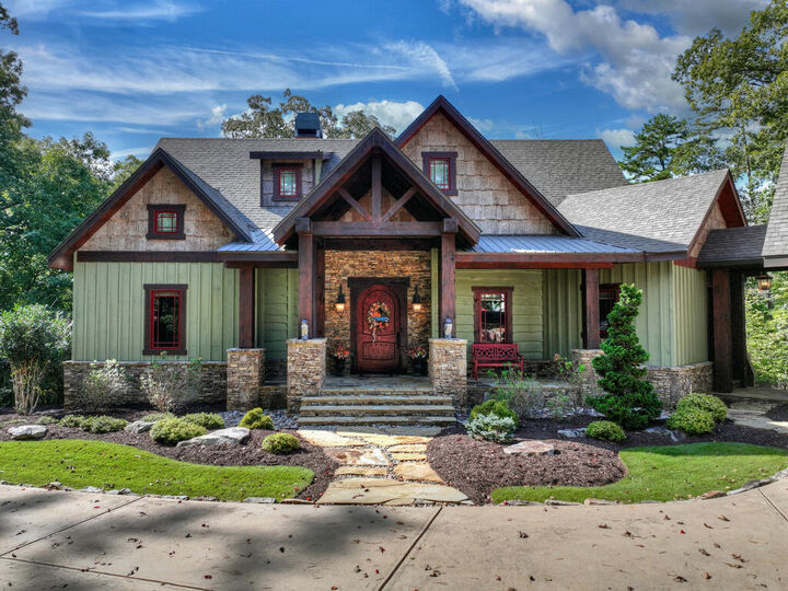 Property Photo: 955 Old Toccoa Loop GA 30559