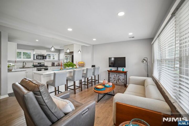 Property Photo:  76 Day Avenue  NJ 07621 
