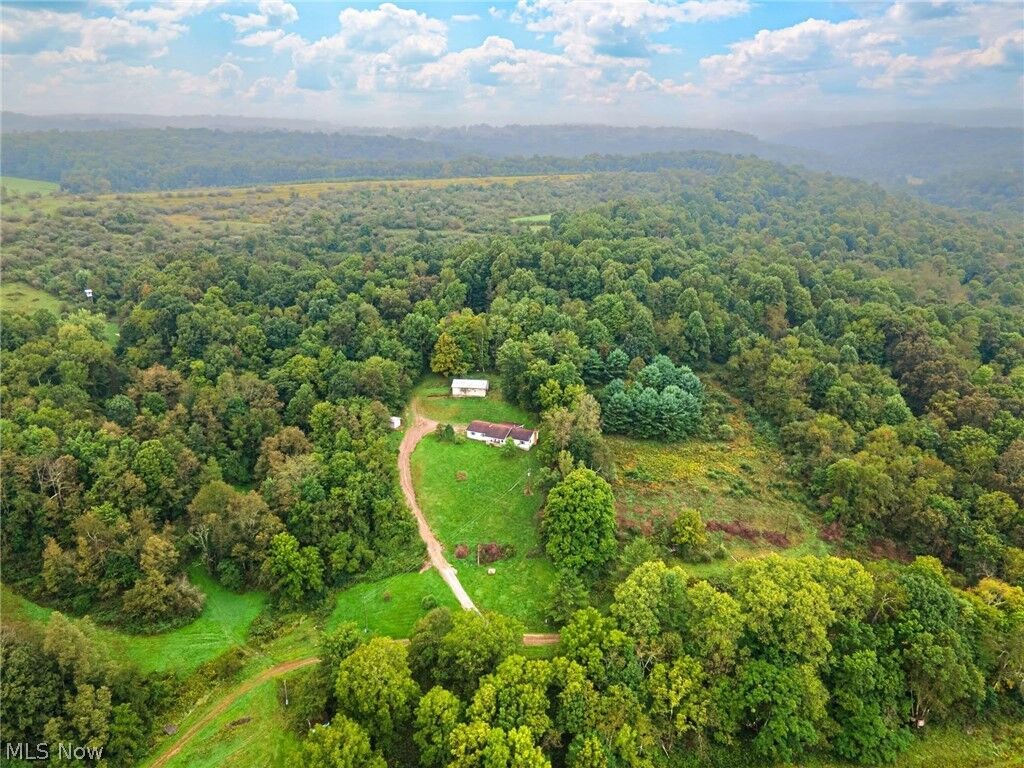 Property Photo: 45035 Township Road 1232 OH 43844