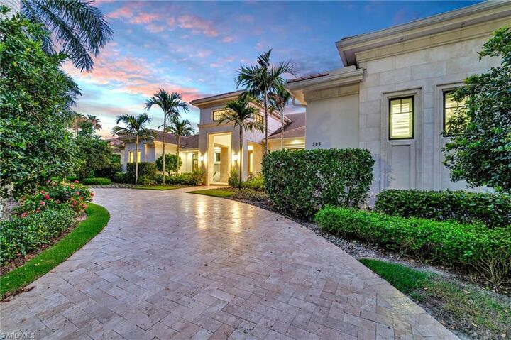 Property Photo:  385 Colony Dr  FL 34108 