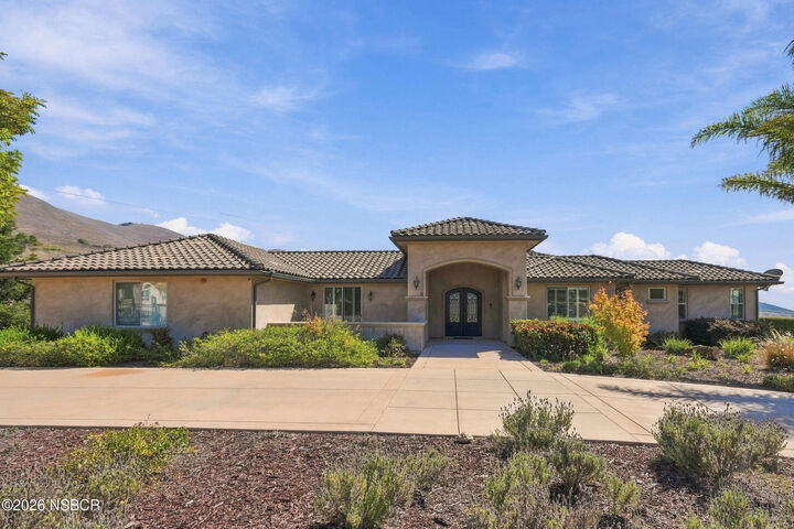 Property Photo:  1223 Ramal Lane  CA 93444 
