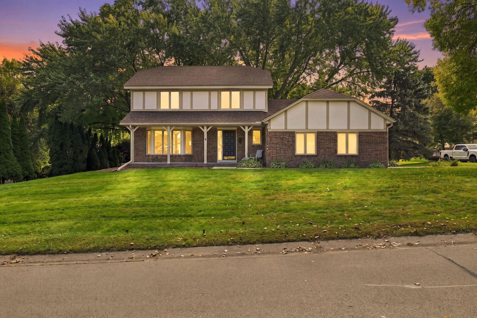 Property Photo:  18731 Maple Leaf Drive  MN 55346 