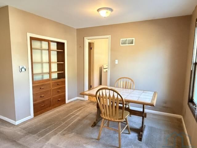 Property Photo: 1308 S Linn St IA 51106