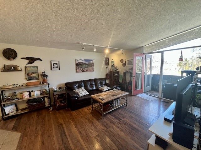 Photo de la propriété:  353 Boyce Crescent 11  BC V1Y 5Z7 