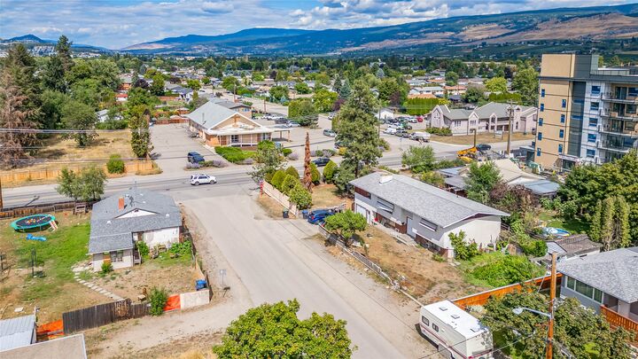 Property Photo:  545 Froelich Road  BC V1X 3M7 