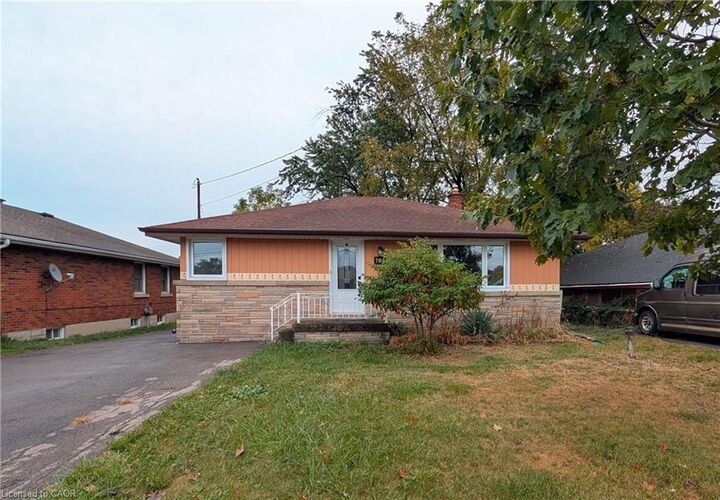 Property Photo:  763 Upper Ottawa Street  ON L8T 3T8 