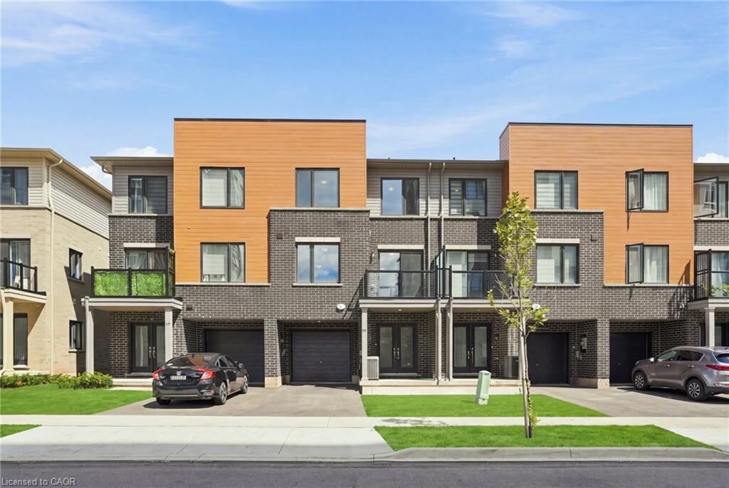Property Photo:  19 Roxanne Drive 119  ON L8H 0B6 