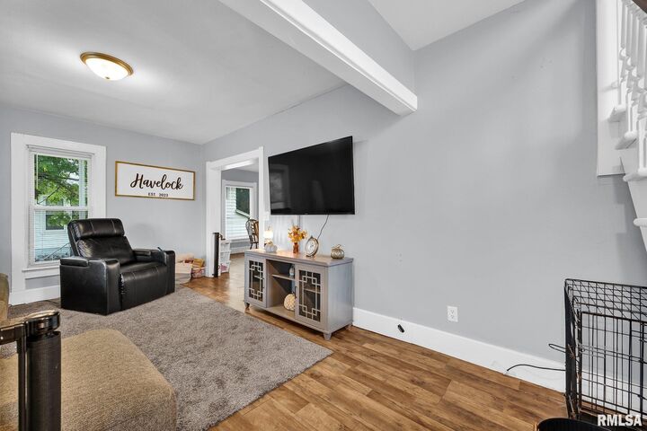 Property Photo: 218 Garfield Avenue IL 61401