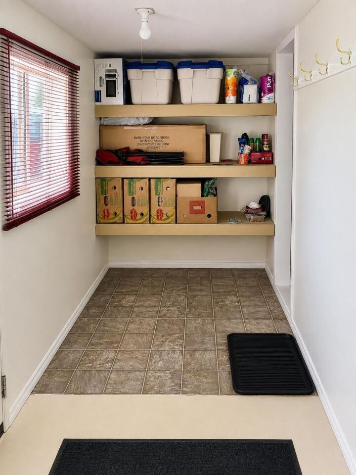 Property Photo:  Railway Ave 18  SK S0M 2T0 
