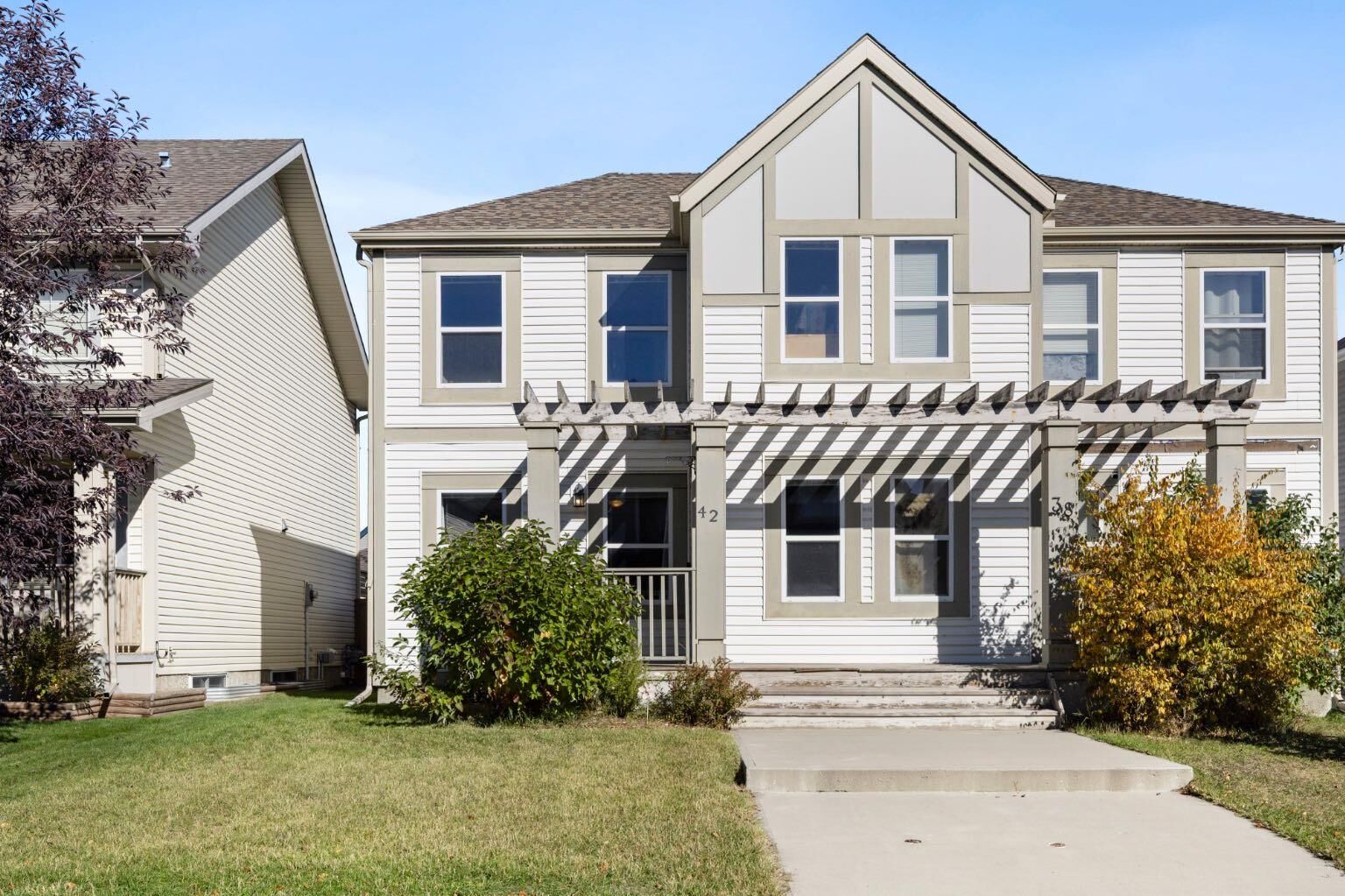 Property Photo:  42 Copperpond Place SE  AB T2Z 0L6 