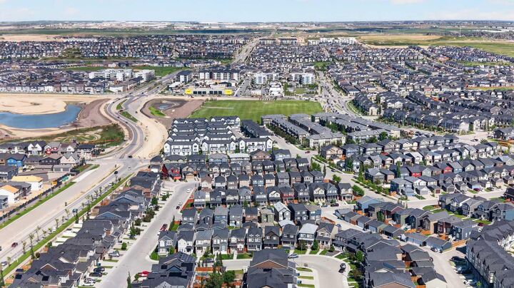 Photo de la propriété: 30 Evanscrest Rise NW AB T3P 0R7