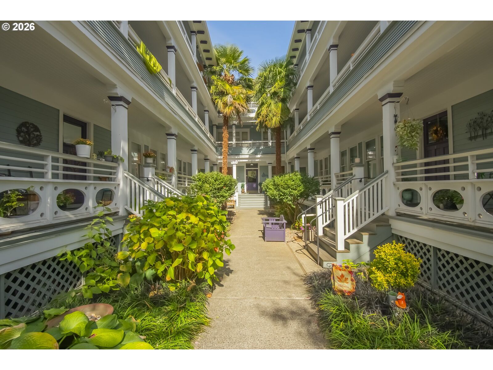 Property Photo:  2127 NW Irving St 301  OR 97210 