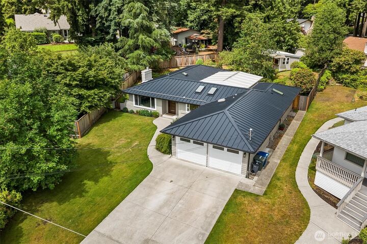 Property Photo: 17529 93rd Avenue NE WA 98011