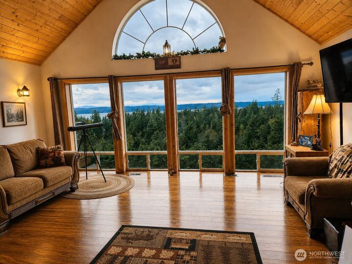 Property Photo: 1028 Circle Drive WA 98282