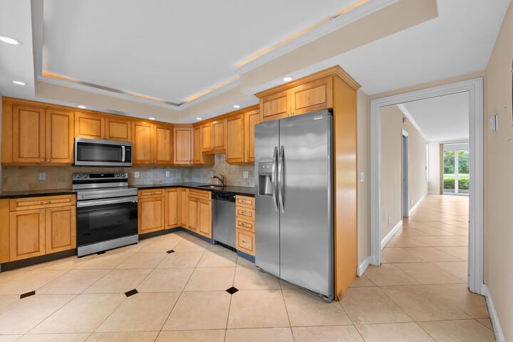 Property Photo: 4000 Cypress Grove Way 103 FL 33069
