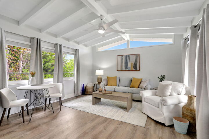 Property Photo: 305 Hibiscus Avenue FL 33062