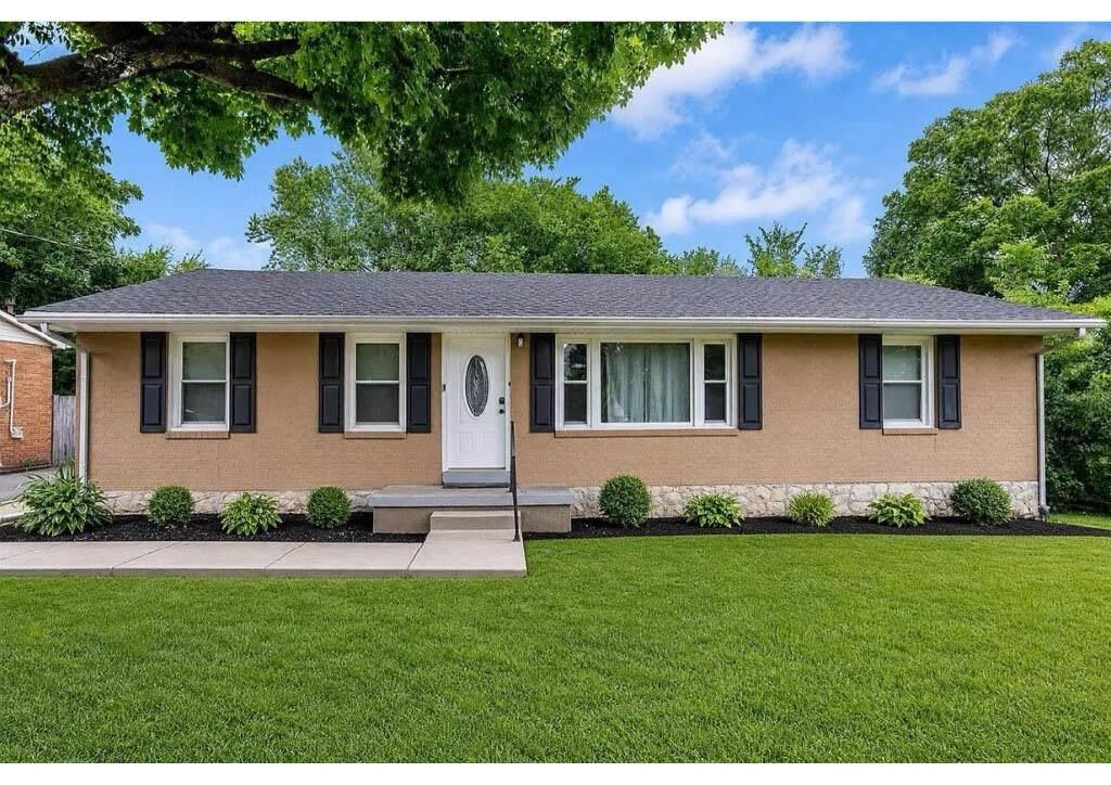 Property Photo:  1424 Longview Drive  KY 42101 